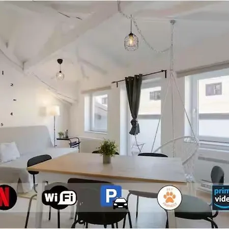Blake, Attico Con Parcheggio A Apartment