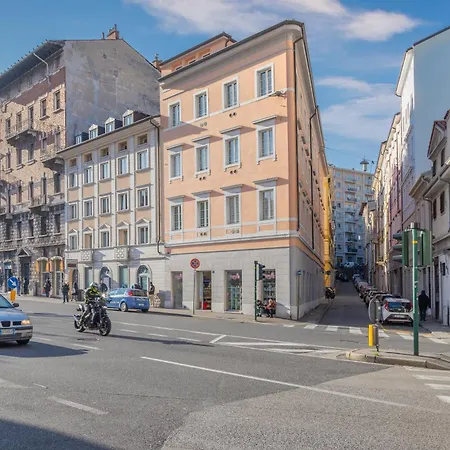 Blake, Attico Con Parcheggio A Apartment *