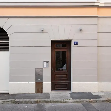 Apartment Blake, Attico Con Parcheggio A