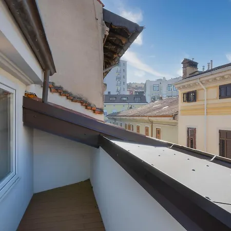 Apartmán Blake, Attico Con Parcheggio A *